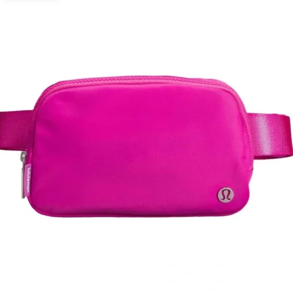 Lululemon Everywhere Belt Bag Crossbody 1L - SONIC PINK. - NWT - Picture 3 of 7